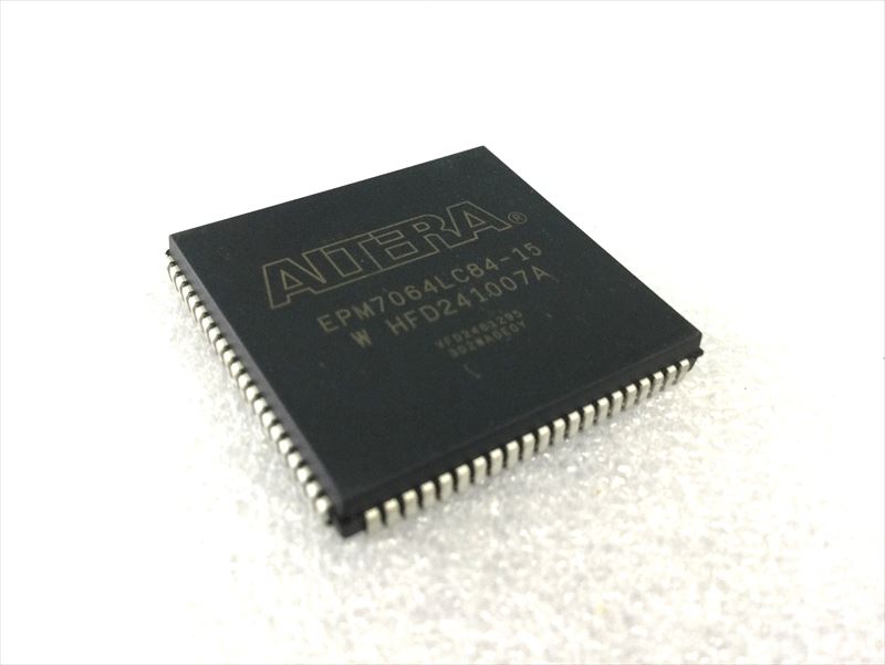 EPM7064LC84-15