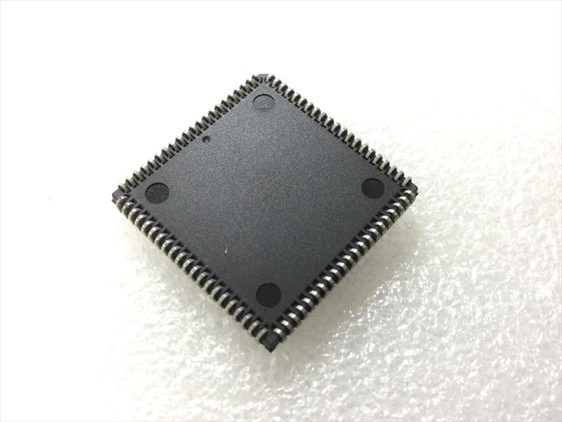 EPM7128ELC84-10
