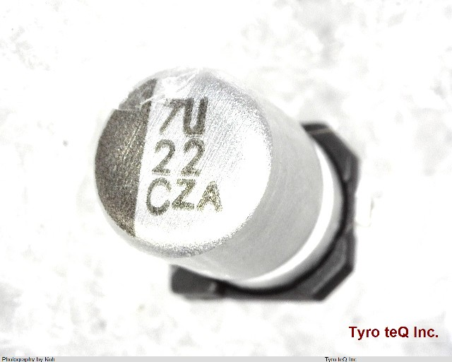 EMZA160ADA220MD61G
