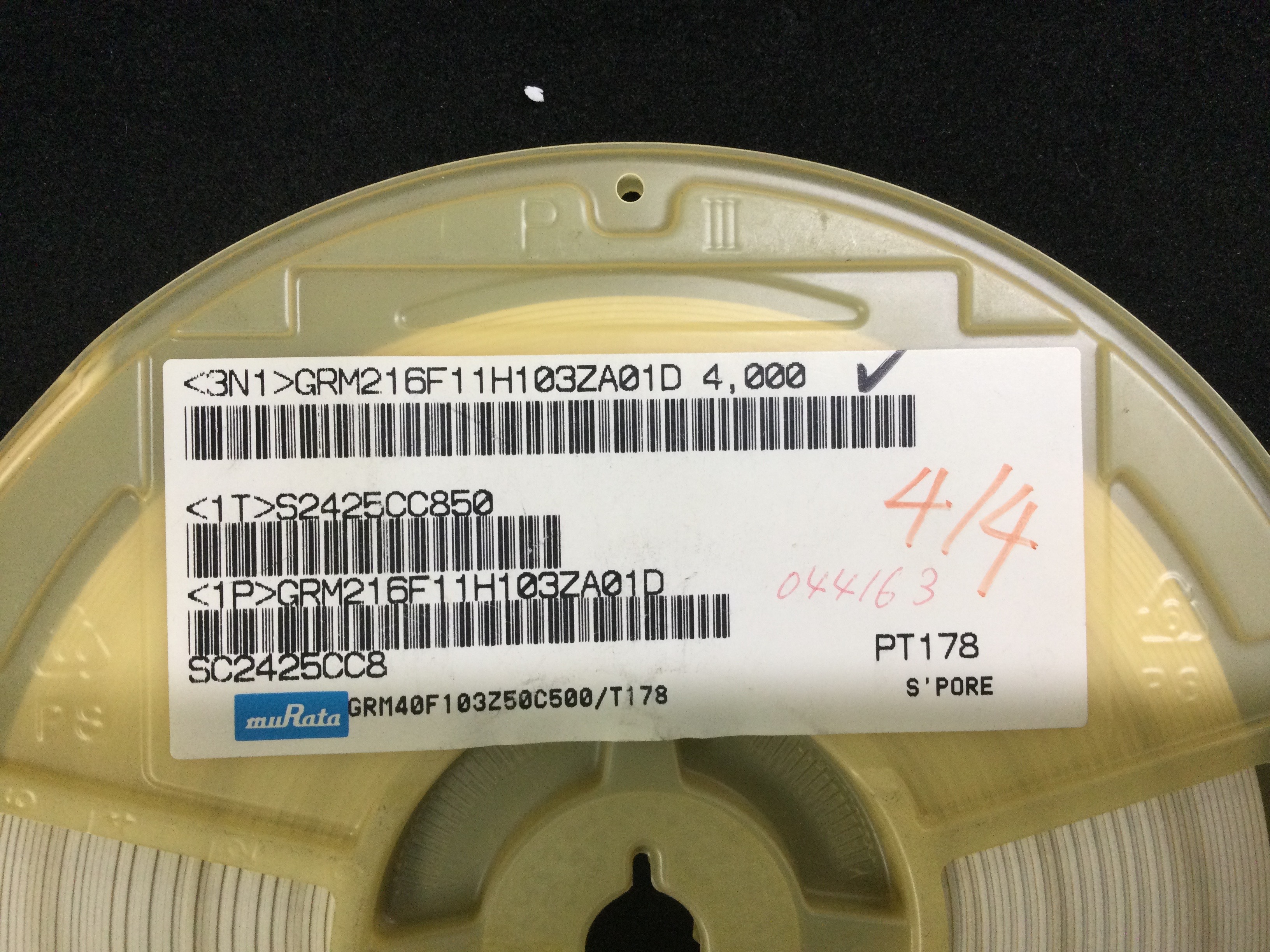 GRM216F11H103ZA01D