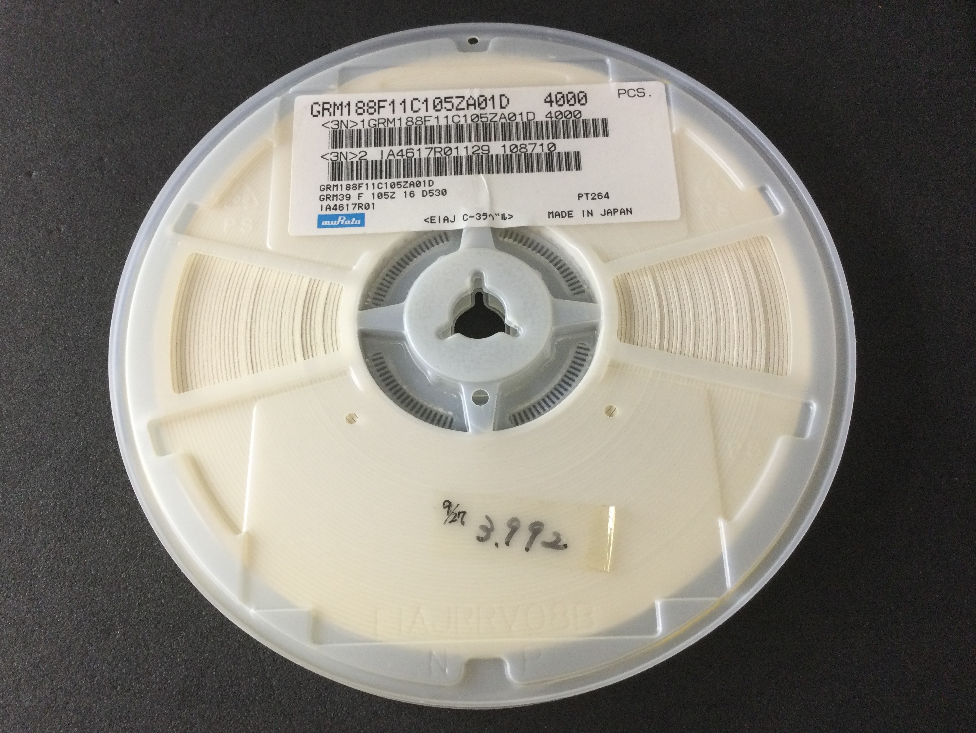 GRM188F11C105ZA01D