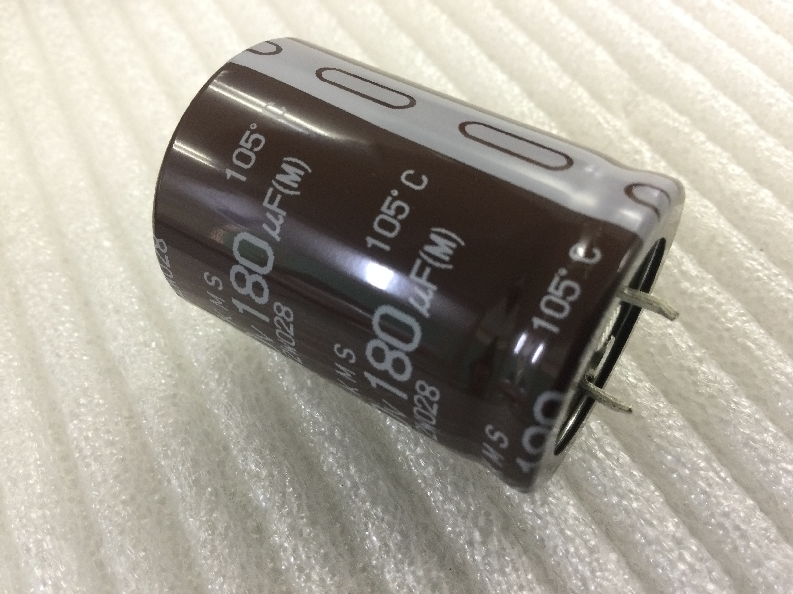 EKMS501VSN181MR40S