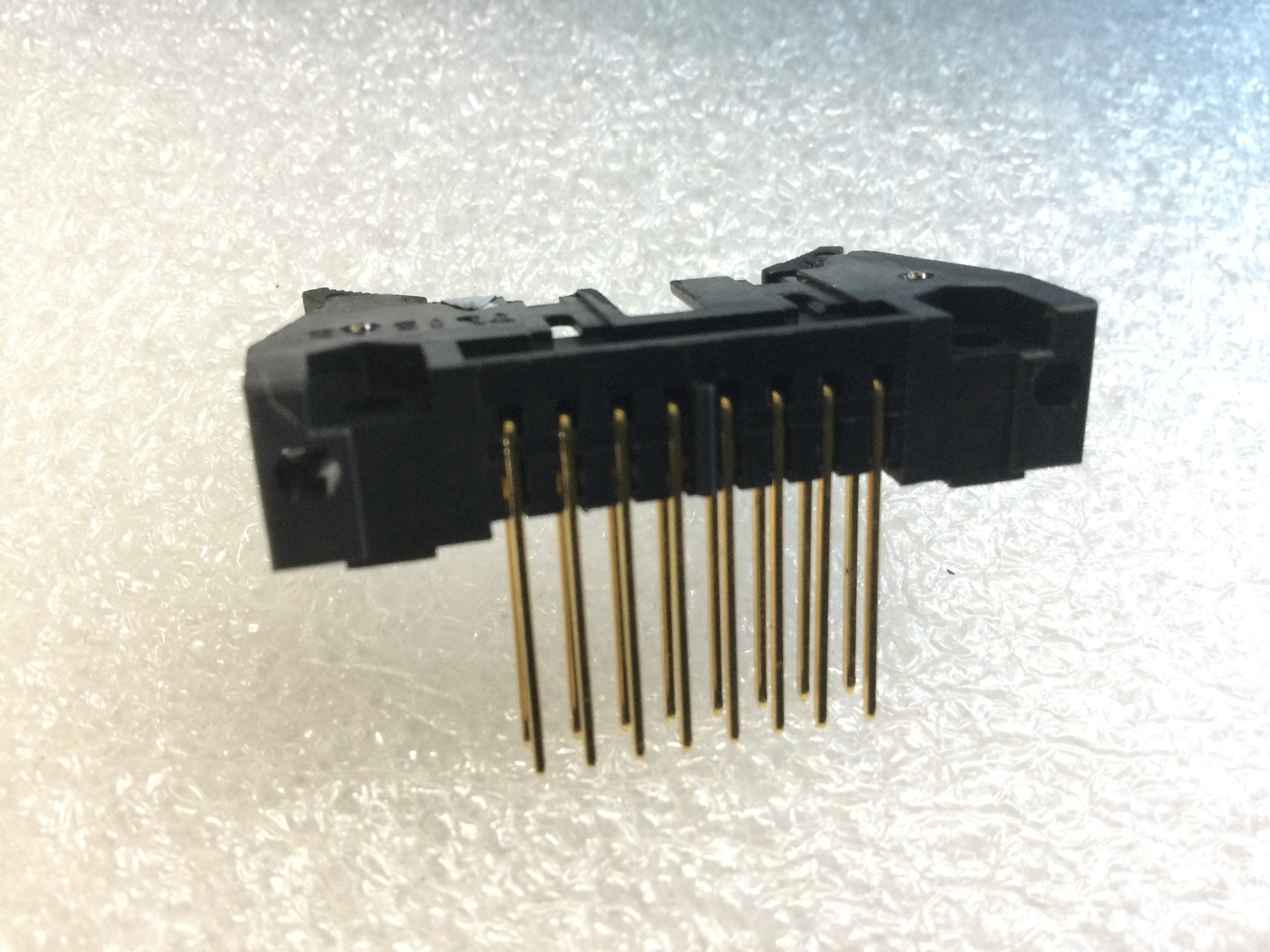 HIF3BA-16P-2.54WA