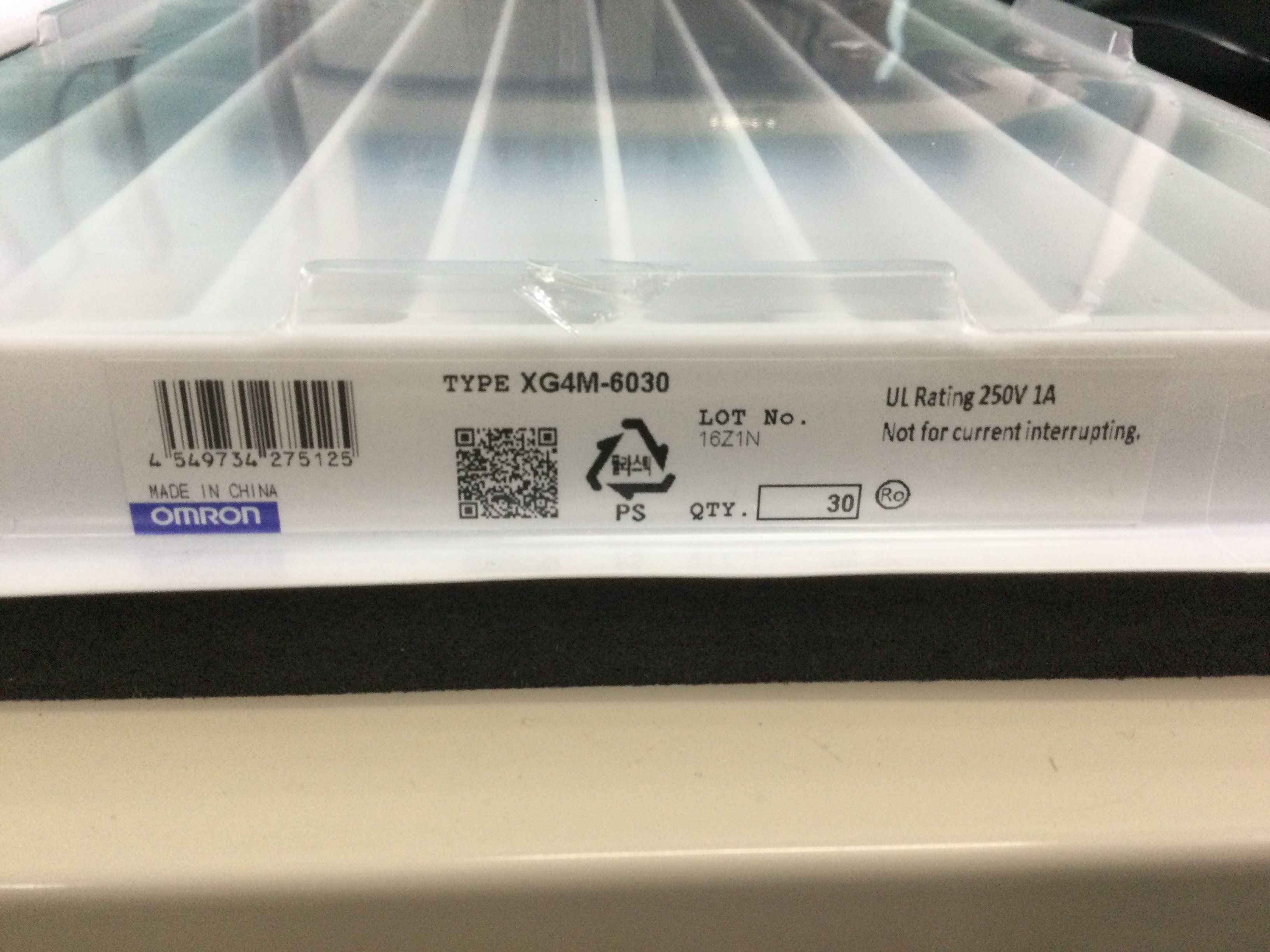 XG4M-6030-T