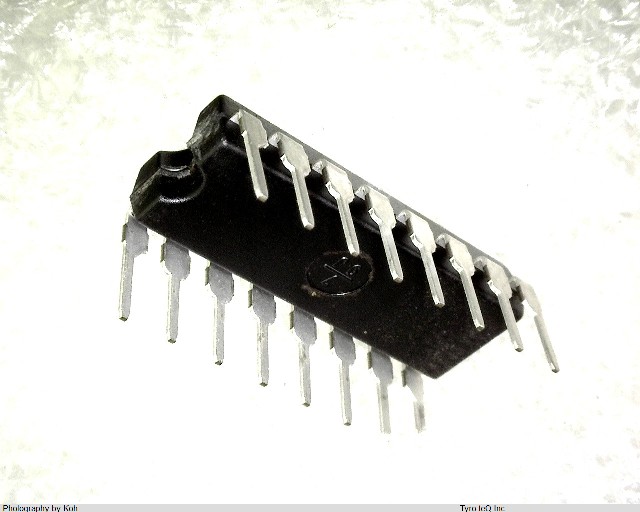 UPD74HC85C