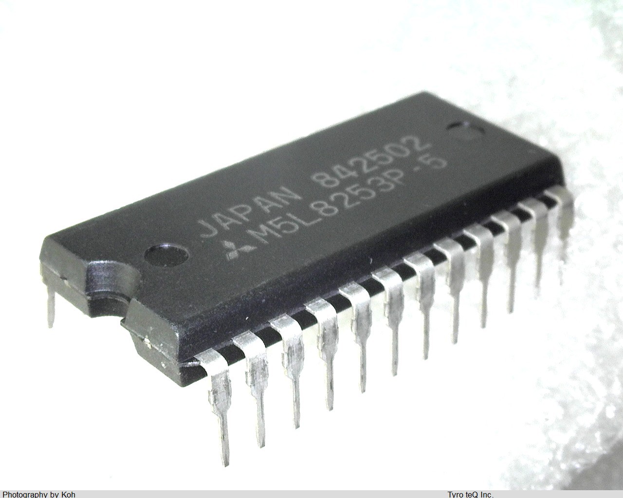 M5L8253P-5