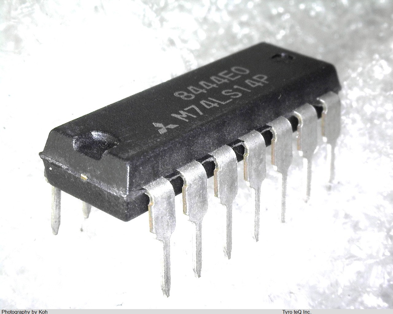 M74LS14P