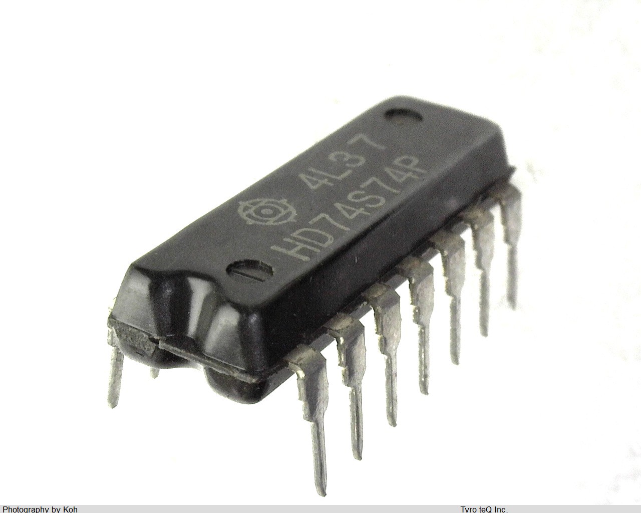 HD74S74P
