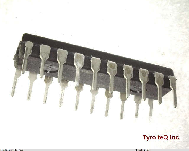HD74HC688P