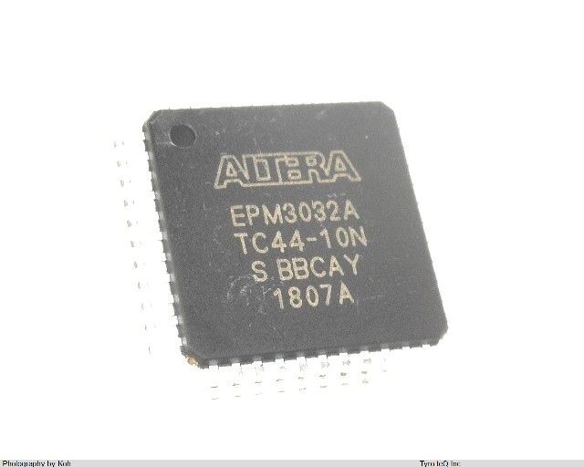 EPM3032ATC44-10N