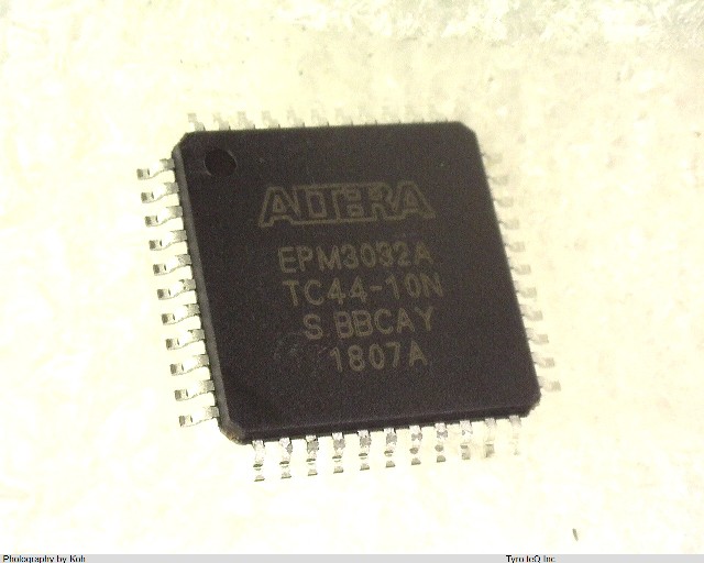 EPM3032ATC44-10N