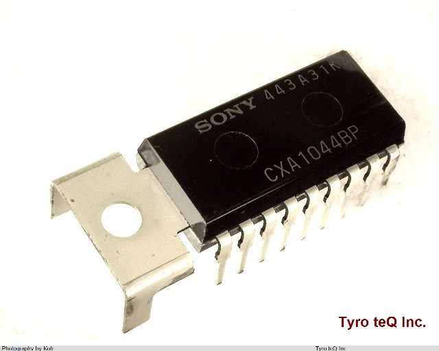 CXA1044BP