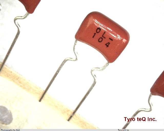 ECQV1H104JL3