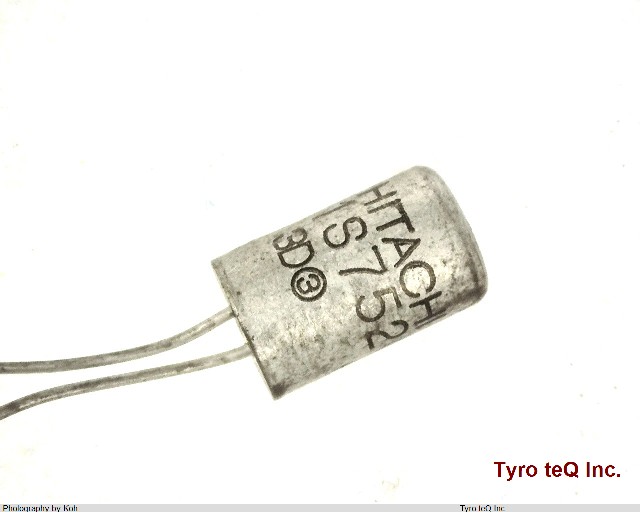 1S752