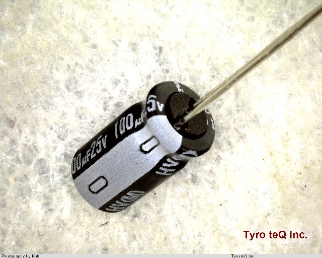 UHV1E101MED