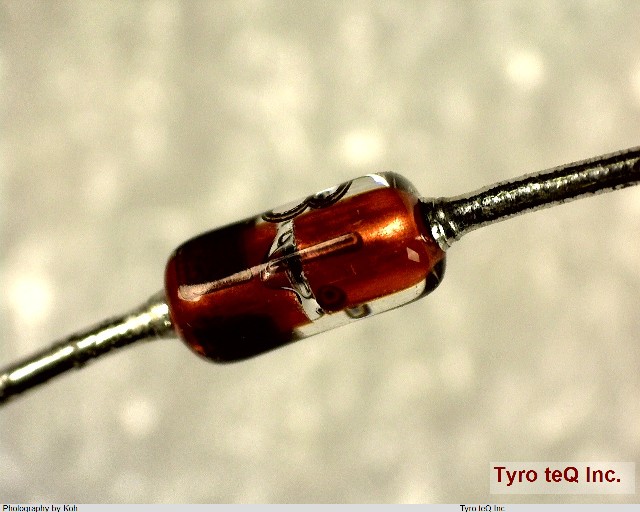 RD4.7E-AZ-B1