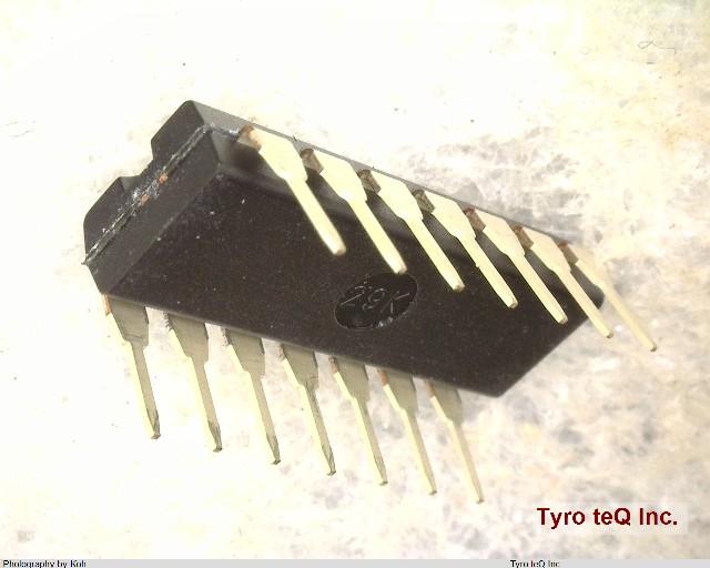 NJM324D