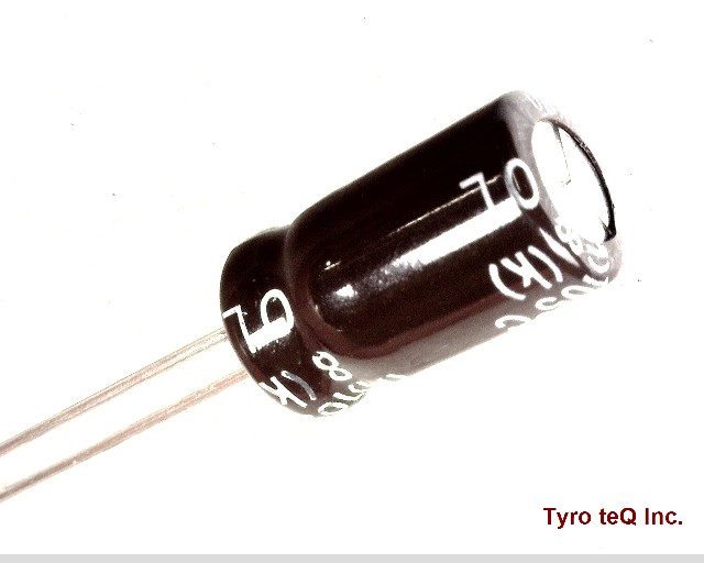 EKMQ250ELL221MF11D
