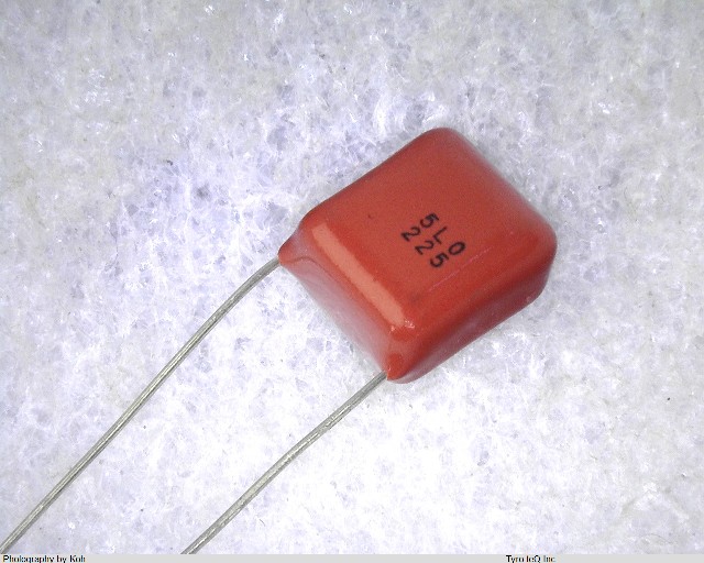 ECQV1H225JL