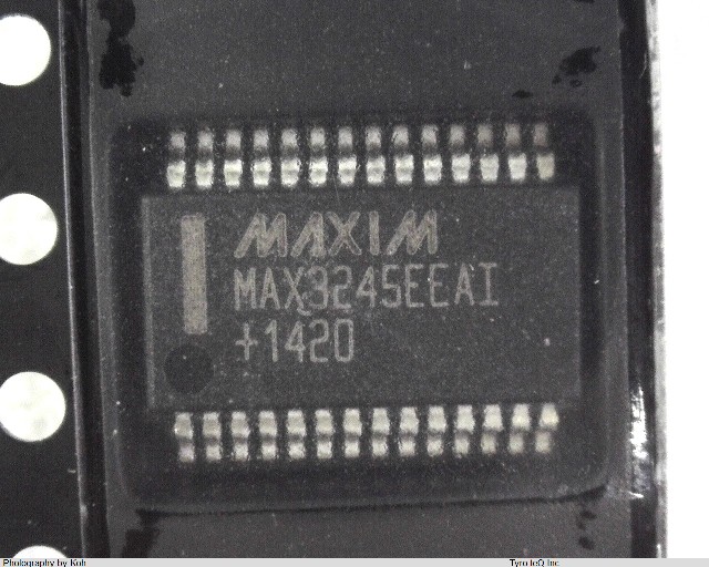 MAX3245EEAI