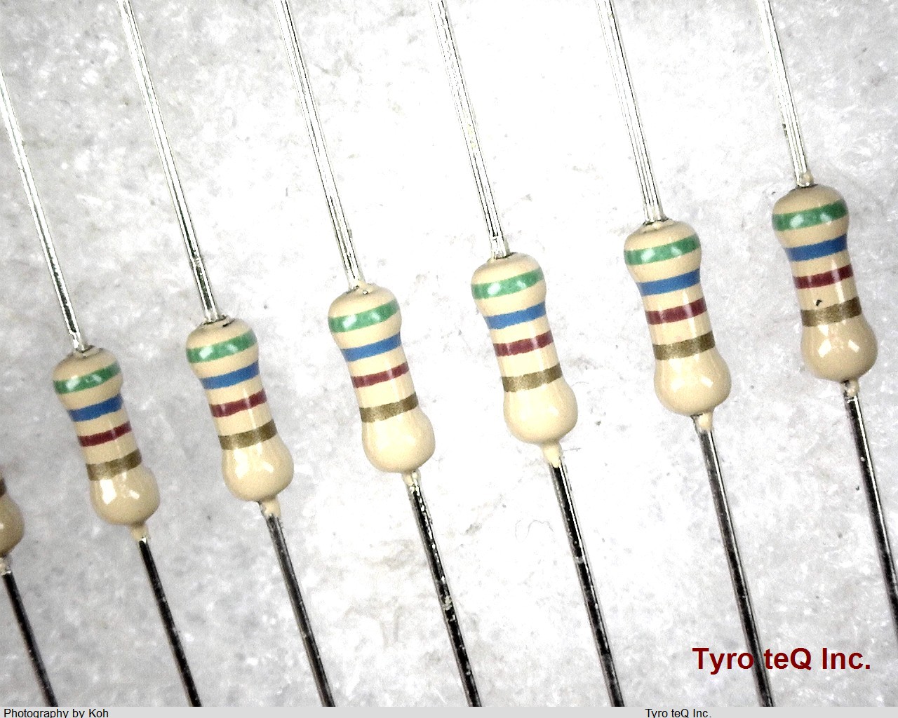 RD25ST 560 OHM J