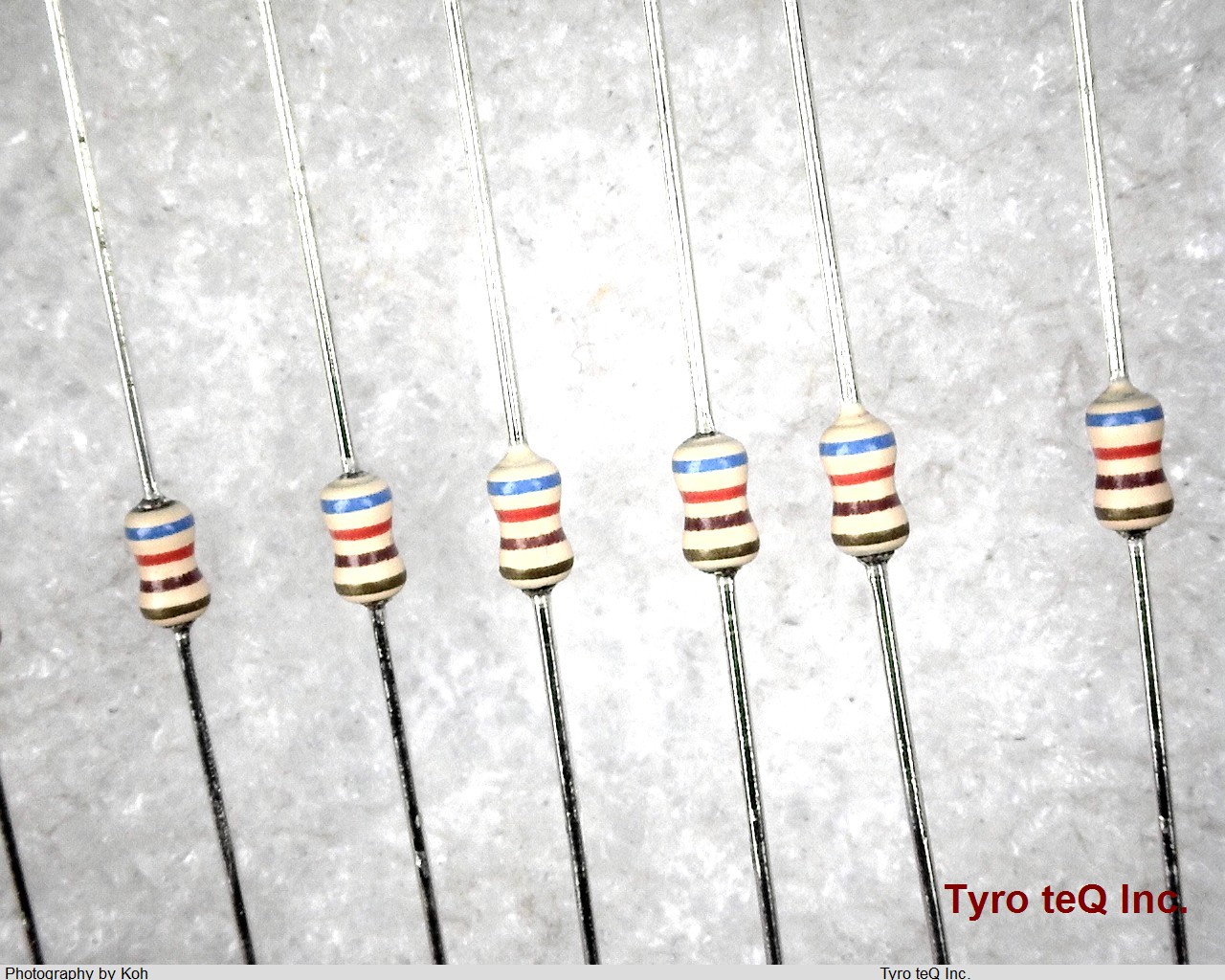 RD20ST 620 OHM J