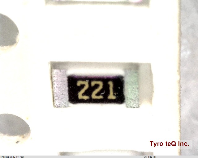 MCR18EZHJ221