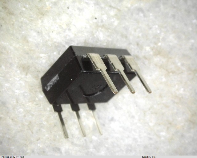 AQV203