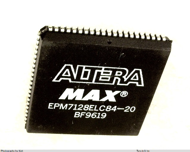 EPM7128ELC84-20
