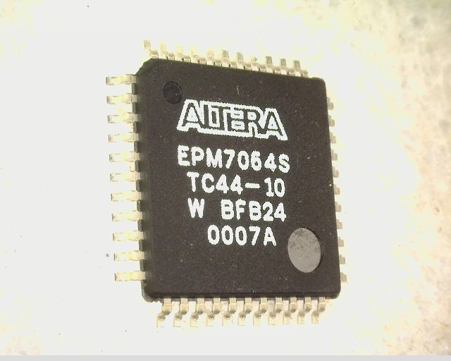 EPM7064STC44-10