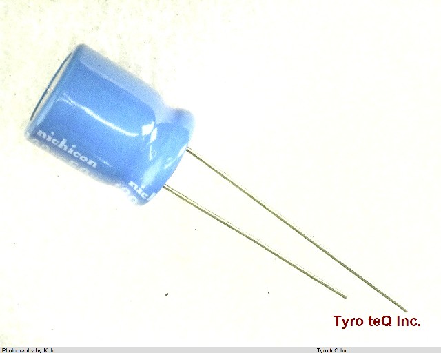UBT1H101MPD8