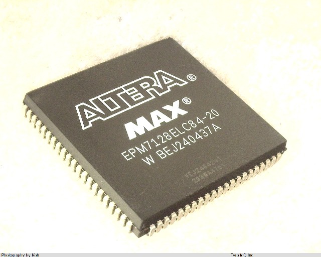 EPM7128ELC84-20