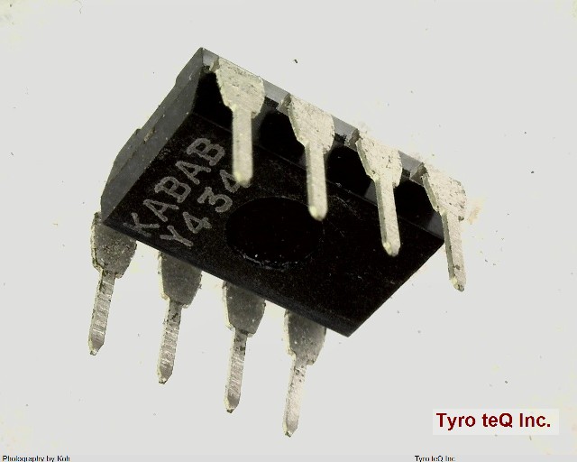 LT1001CN8