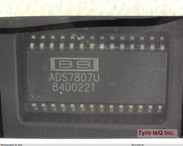 ADS7807U/1K