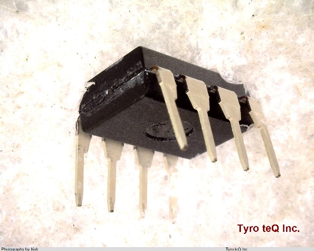 NJM072BDE