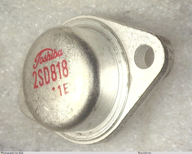 2SD818