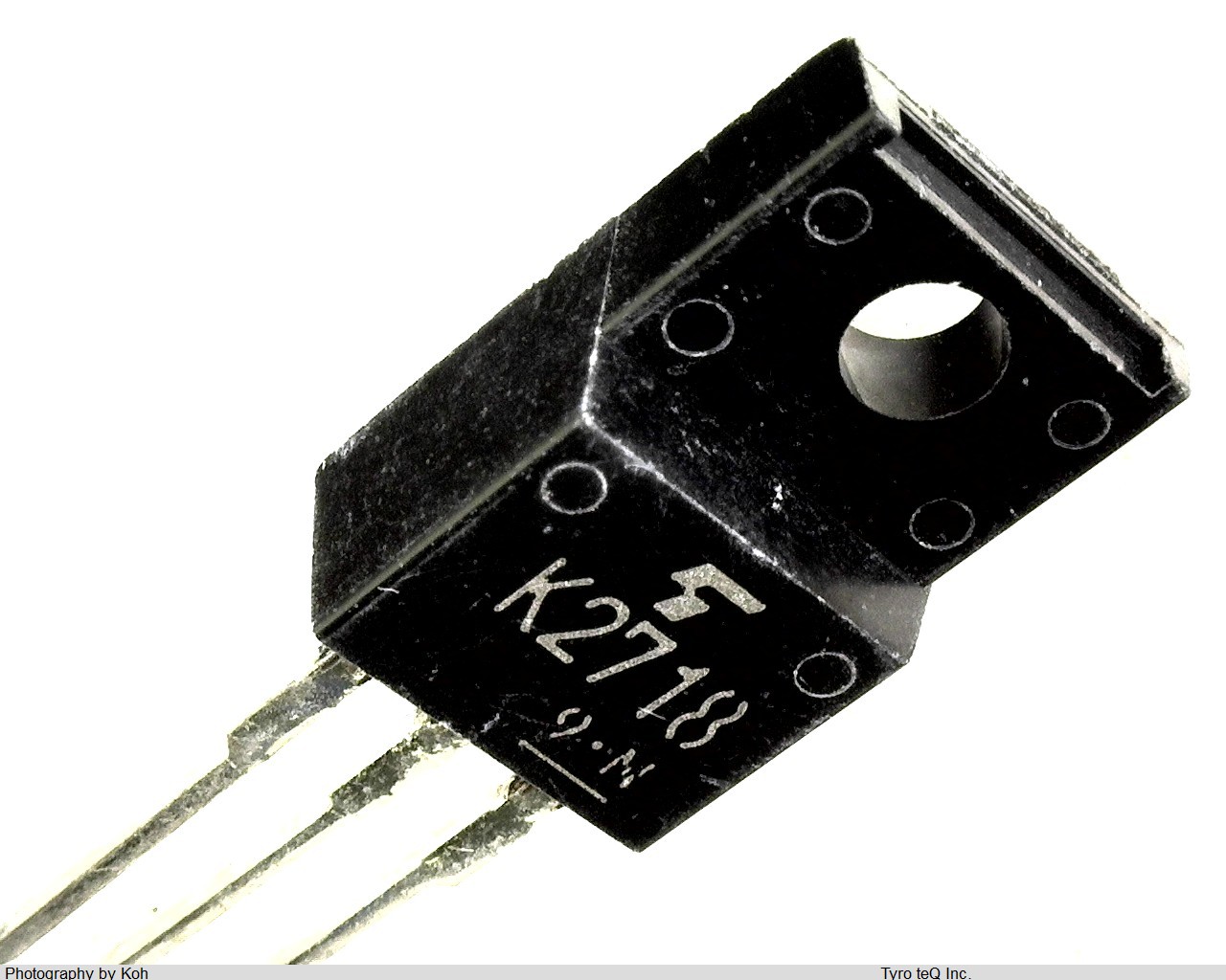 2SK2718