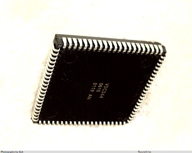 EPM7160ELC84-10W