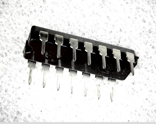 HD74AC164P
