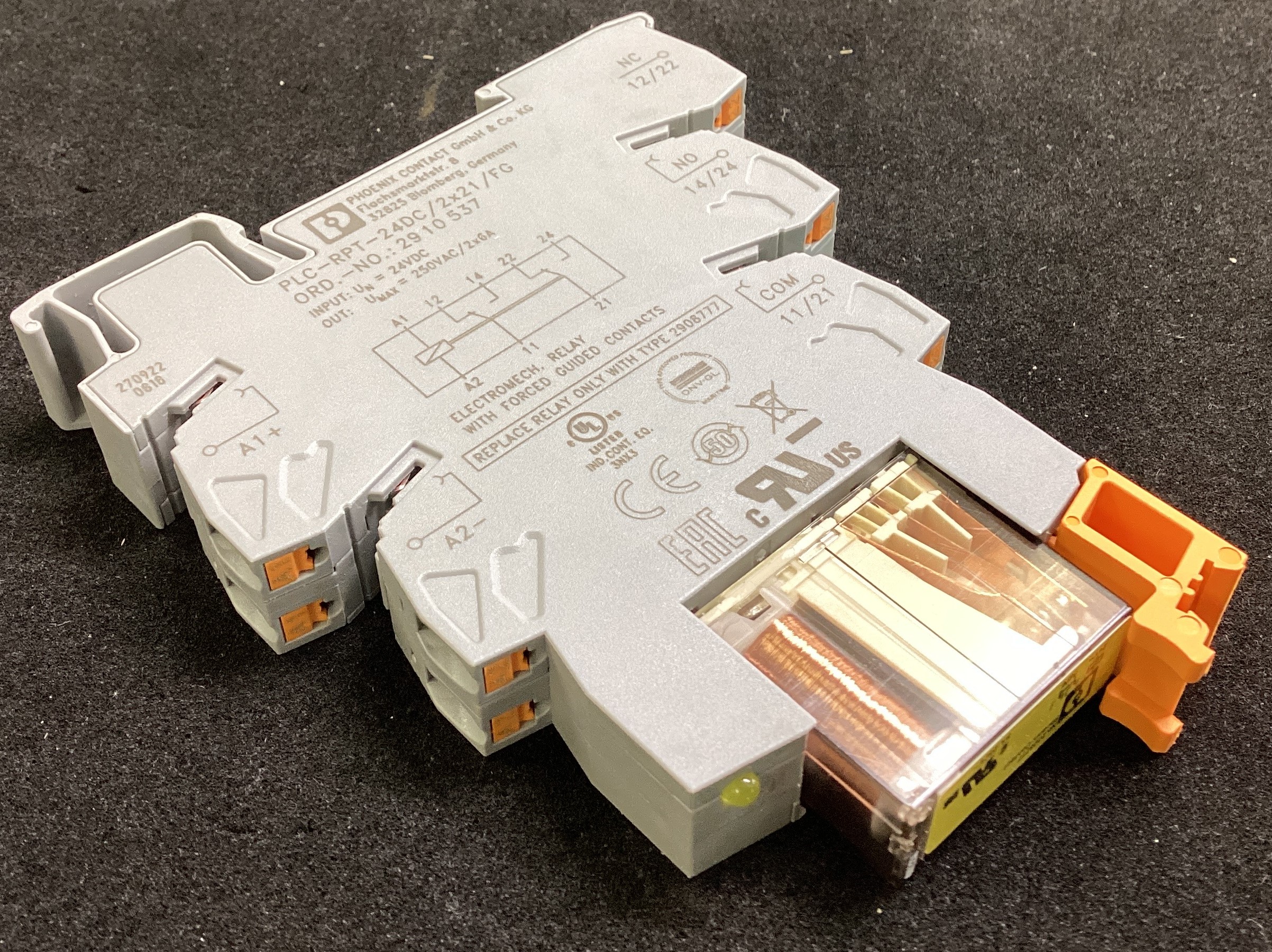 PLC-RPT- 24DC/2X21/FG