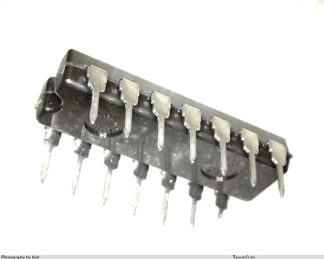 HD74LS00P