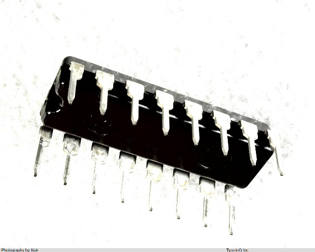 HD74LS85P