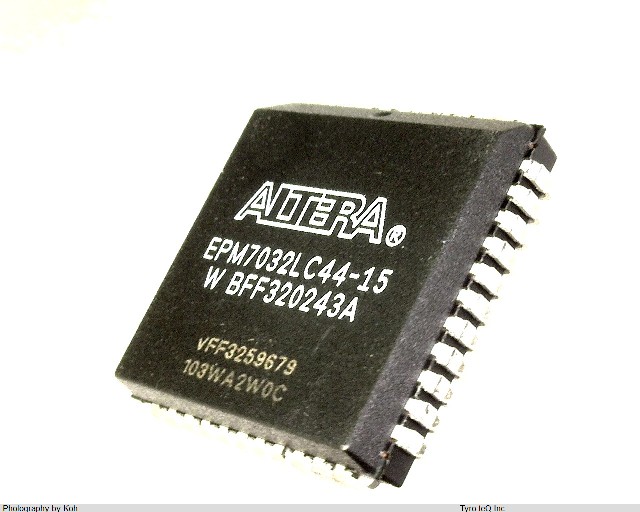 EPM7032LC44-15W