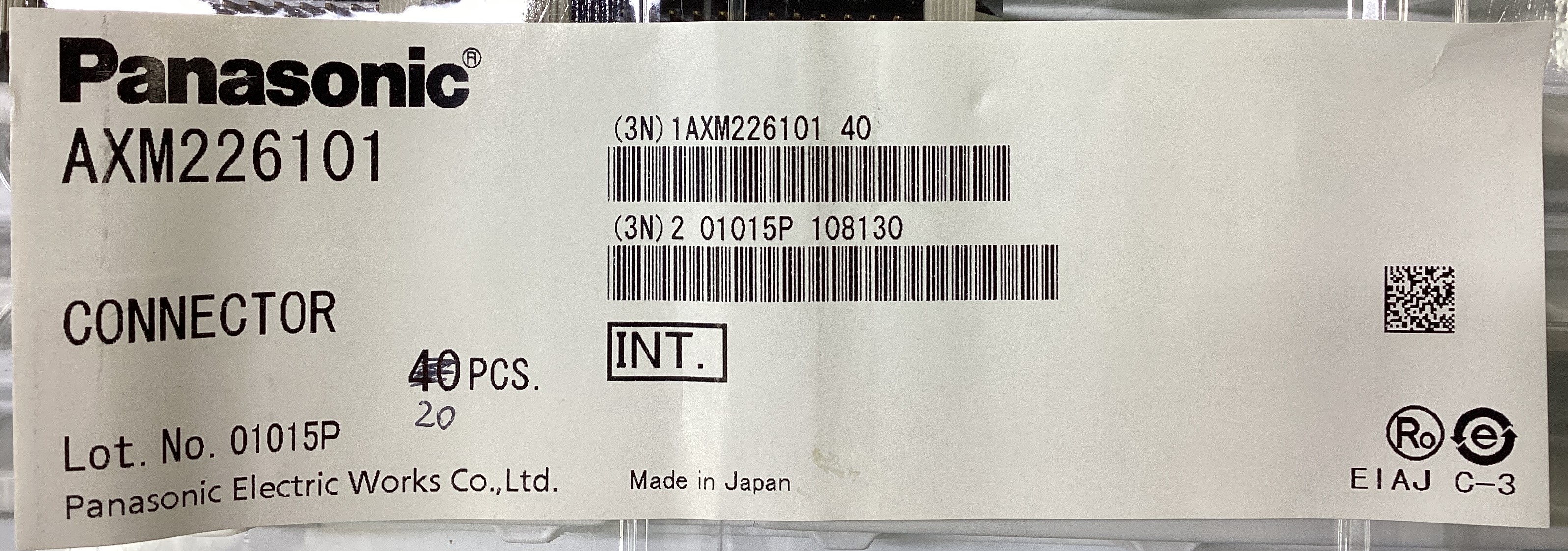 AXM226101