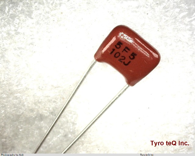 ECQB1H102JF