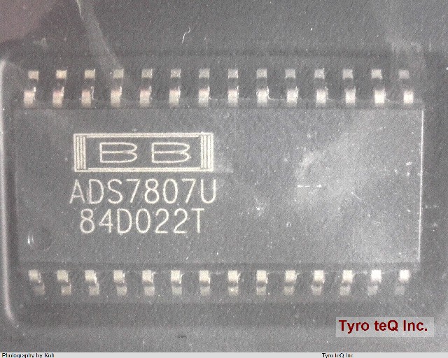 ADS7807U/1K