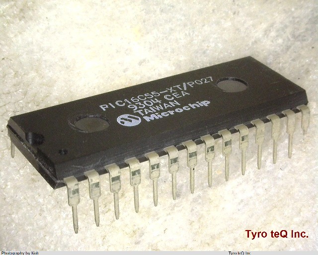 PIC16C55-XT/P027