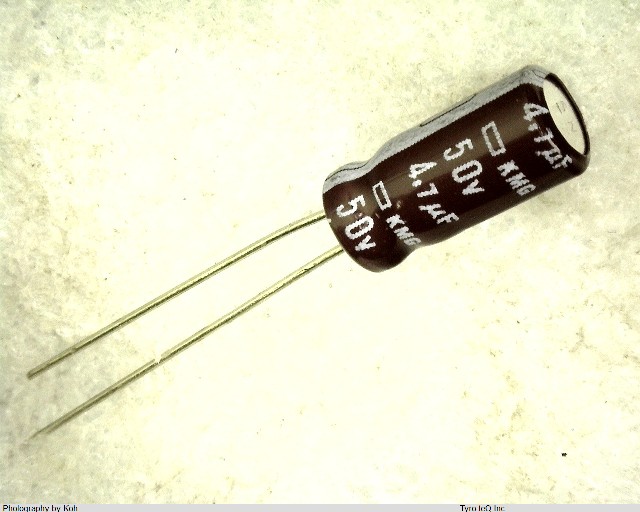 EKMG500ELL4R7ME11D