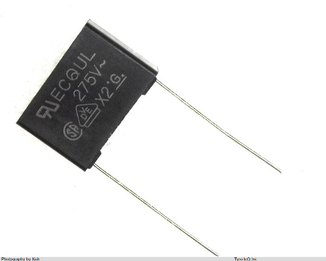ECQU2A104ML