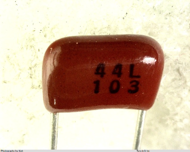 ECQV1H103JL